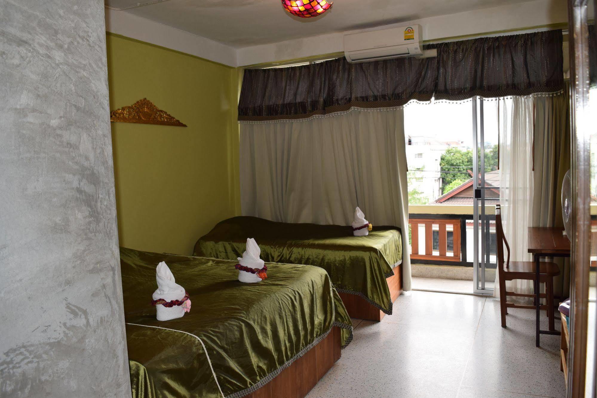 Hotel At Phra Sing Chiang Mai Zewnętrze zdjęcie