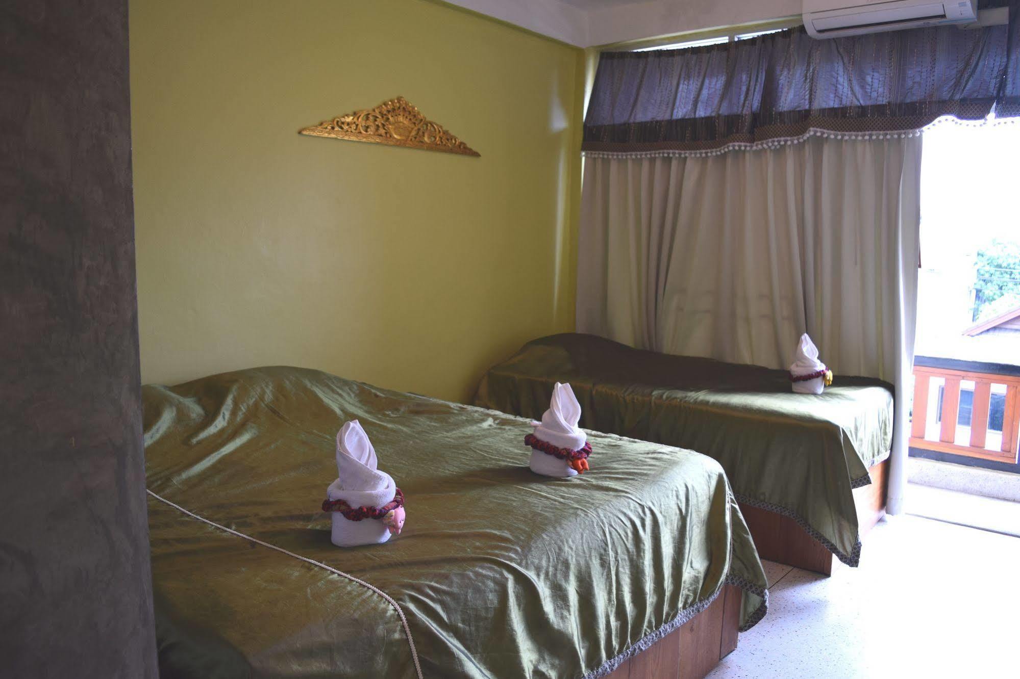 Hotel At Phra Sing Chiang Mai Zewnętrze zdjęcie