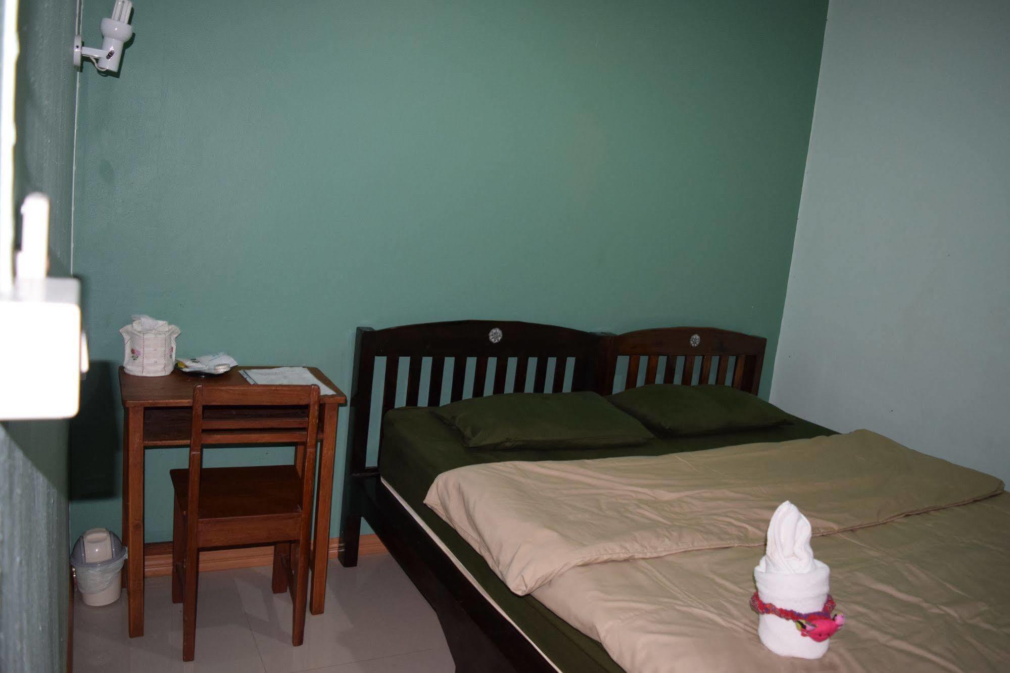 Hotel At Phra Sing Chiang Mai Zewnętrze zdjęcie