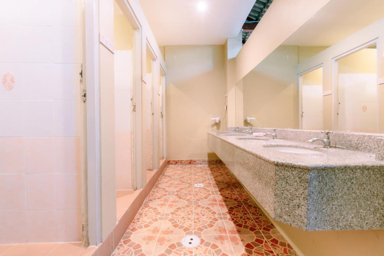 Hotel At Phra Sing Chiang Mai Zewnętrze zdjęcie