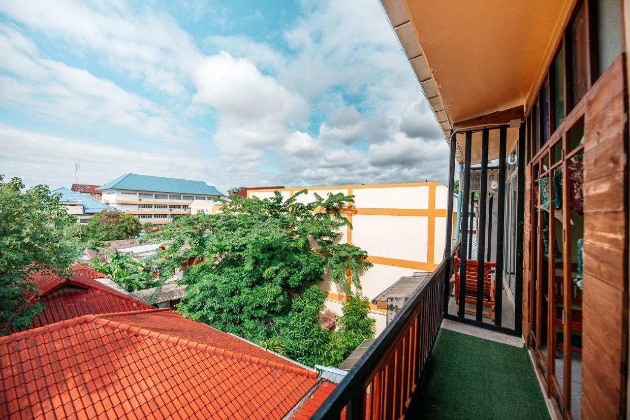 Hotel At Phra Sing Chiang Mai Zewnętrze zdjęcie